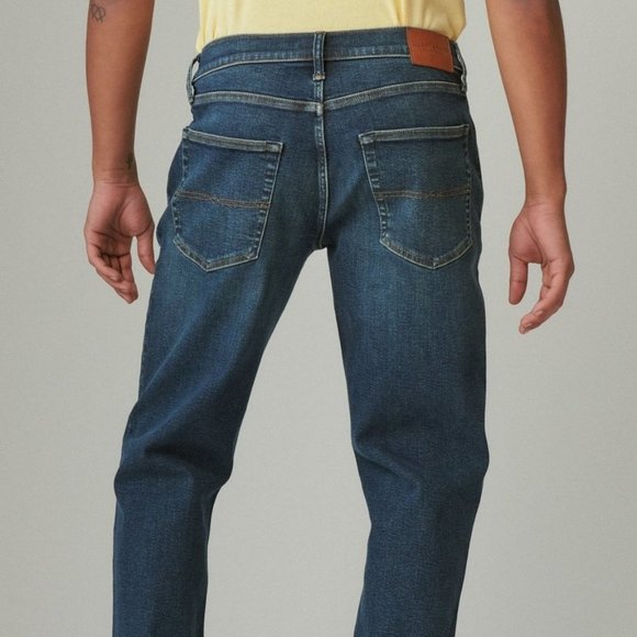 NWT 38x30 Lucky Brand Men's 223 Straight Advanced Stretch Jean - Picture 2 of 4